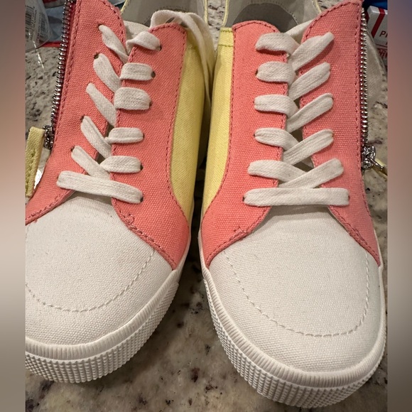 Woman’s Miya Dolce Vita Multi Colored Canvas Sneakers with Side Zipper - Picture 4 of 10